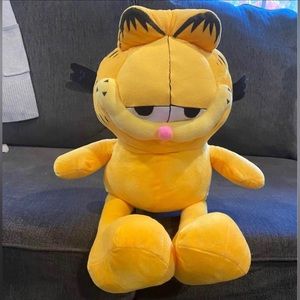 Garfield stuffed animal
